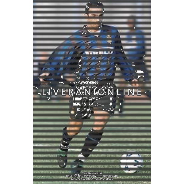DIAP-RETROSPETTIVA YOURI DYORKAEFF CALCIATORE NELLA FOTO YOURI DYORKAEFF CON LA MAGLIA DELL\'INTER AG ALDO LIVERNI SAS