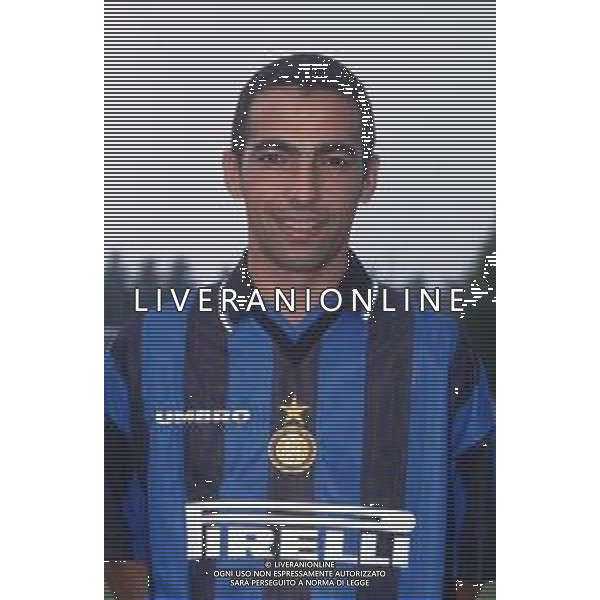 DIAP-RETROSPETTIVA YOURI DYORKAEFF CALCIATORE NELLA FOTO YOURI DYORKAEFF CON LA MAGLIA DELL\'INTER AG ALDO LIVERNI SAS
