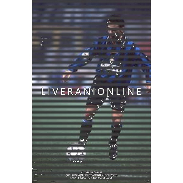DIAP-RETROSPETTIVA YOURI DYORKAEFF CALCIATORE NELLA FOTO YOURI DYORKAEFF CON LA MAGLIA DELL\'INTER AG ALDO LIVERNI SAS