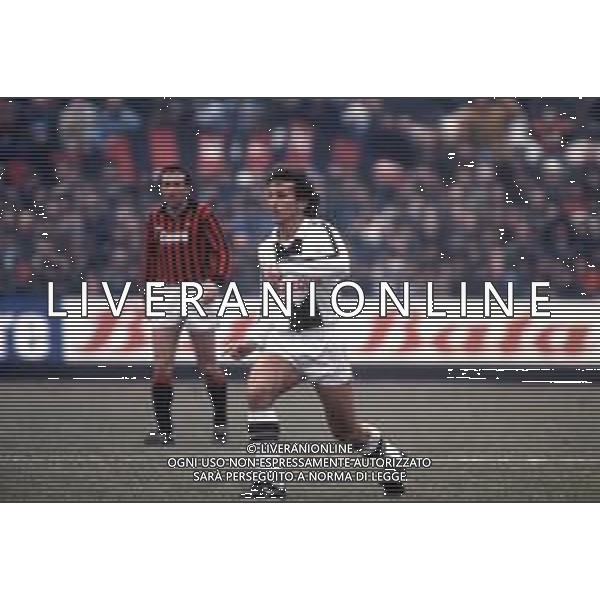 DIAP-RETROSPETTIVA ZICO CALCIATORE NELLA FOTO ZICO CON LA MAGLIA DELL\'UDINESE CALCIO AG ALDO LIVERANI SAS
