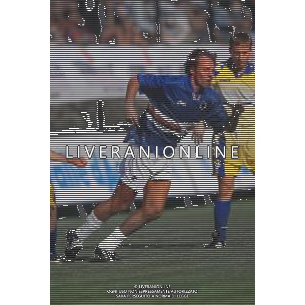 DIAP-RETROSPETTIVA NICOLA ZANINI CALCIATORE NELLA FOTO NICOLA ZANINI CON LA MAGLIA DELLA SAMPDORIA CALCIO AG ALDO LIVERANI SAS