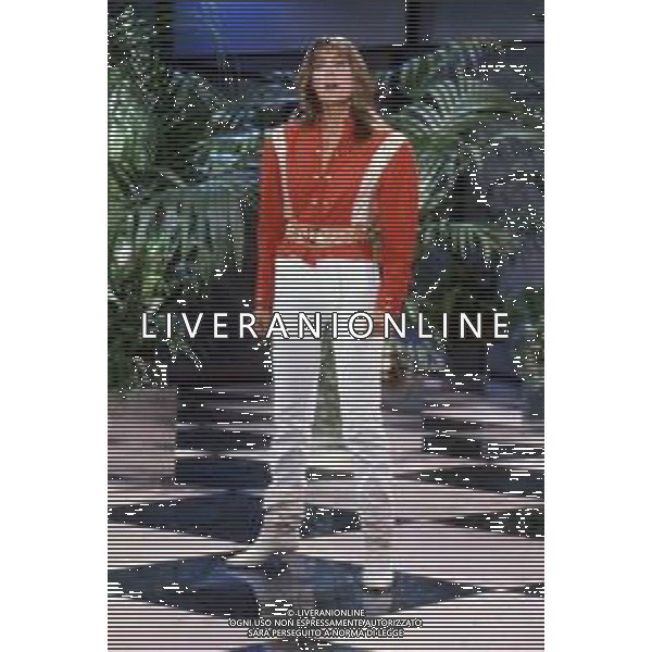 DIAP-RETROSPETTIVA VIOLA VALENTINO CANTANTE NELLA FOTO VIOLA VALENTINO NELL\'ANNO 1982 A MILANO OSPITE DELLA TRASMISSIONE TELEVISIVA “CIPRIA“ SU RETE 4 FOTO ENRICO LIVERANI--AG ALDO LIVERANI SAS  