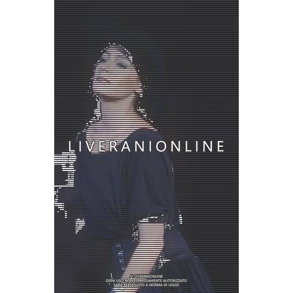 DIAP-RETROSPETTIVA VIOLA VALENTINO CANTANTE NELLA FOTO VIOLA VALENTINO NELL\'ANNO 1985  AG ALDO LIVERANI SAS 