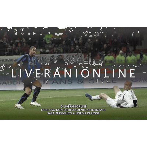 milano 2/2/2006 inter-lazio tim cup nella foto occasione fallita adriano foto luzzani/ag aldo liverani