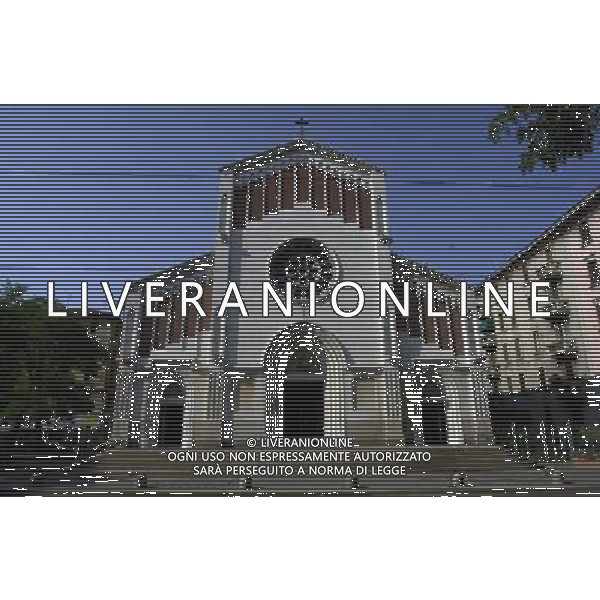 MILANO AGOSTO 2003 NELLA FOTO L\' ESTERNO DELLA CHIESA DI SANTA MARIA DEL SUFFRAGIO FOTO MARIO ROMANO/AG. ALDO LIVERANI