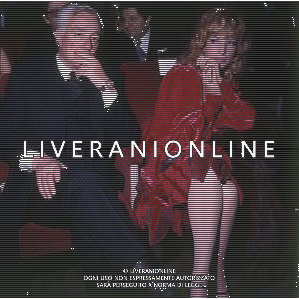 COL-MONICA VITTI, attrice italiana di teatro, cinema e televisione - RETROSPETTIVA Nella foto Globo D\'Oro 1974 con Vittorio De Sica ©Archivio Giovanni Liverani / AG. ALDO LIVERANI SAS