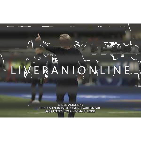 Davide Nicola Head Coach of Cagliari Calcio gestures during Hellas Verona FC vs Cagliari Calcio, 34° Serie A Enilive 2024-25 game at Marcantonio Bentegodi stadium in Verona (VR), Italy, on April 28, 2025. (Photo by Davide Casentini)- AGENZIA ALDO LIVERANI SAS