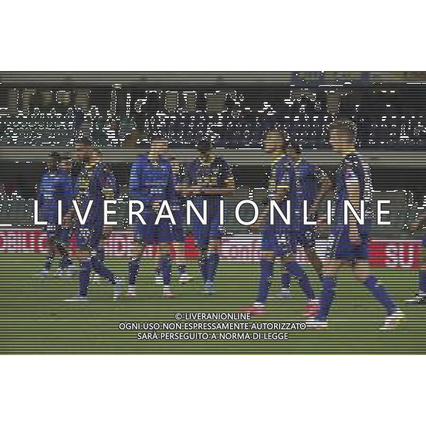 Hellas Veorna players expresses disappointment at the end of Hellas Verona FC vs Cagliari Calcio, 34° Serie A Enilive 2024-25 game at Marcantonio Bentegodi stadium in Verona (VR), Italy, on April 28, 2025. (Photo by Davide Casentini)- AGENZIA ALDO LIVERANI SAS