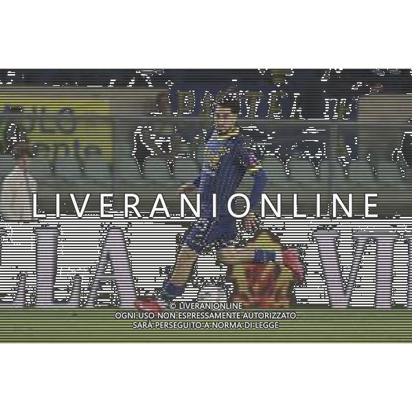 Suat Serdar of Hellas Verona FC play the ball during Hellas Verona FC vs Cagliari Calcio, 34° Serie A Enilive 2024-25 game at Marcantonio Bentegodi stadium in Verona (VR), Italy, on April 28, 2025. (Photo by Davide Casentini)- AGENZIA ALDO LIVERANI SAS
