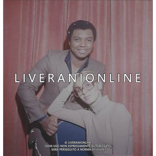 DIAP-RETROSPETTIVA WESS JOHNSON PSEUDONIMO WESLEY JOHNSON CANTANTE NELLA FOTO WESS JOHNSON CON DORI GHEZZI AL FESTIVAL DI SANREMO NELL\'ANNO 1976 AG ALDO LIVERANI SAS