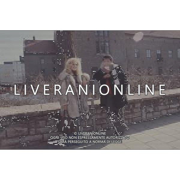 DIAP-RETROSPETTIVA WESS E DORI GHEZZI CANTANTI NELLA FOTO WESS E DORI GHEZZI IN SVEZIA AG ALDO LIVERANI SAS