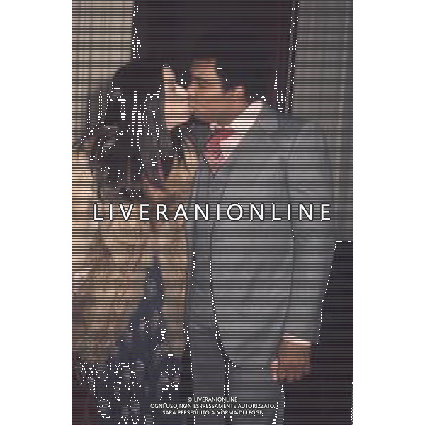 COL-RETROSPETTIVA WESS JOHNSON PSEUDONIMO WESLEY JOHNSON CANTANTE NELLA FOTO WESS JOHNSON CON LA MOGLIE MIRELLA CECCARELLI AG ALDO LIVERANI SAS
