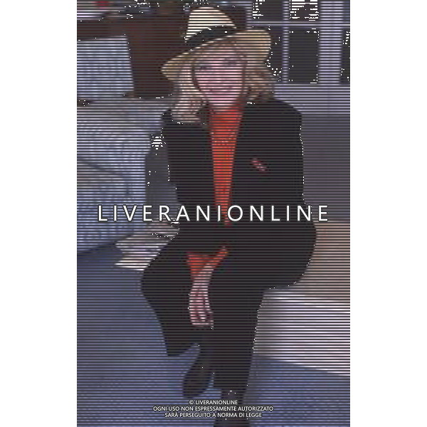 DIAP-RETROSPETTIVA MONICA VITTI ATTRICE NELLA FOTO MONICA VITTI A CANNES NELL\'ANNO 1990 FOTO RENATO LANI THEMA-AG ALDO LIVERANI SAS