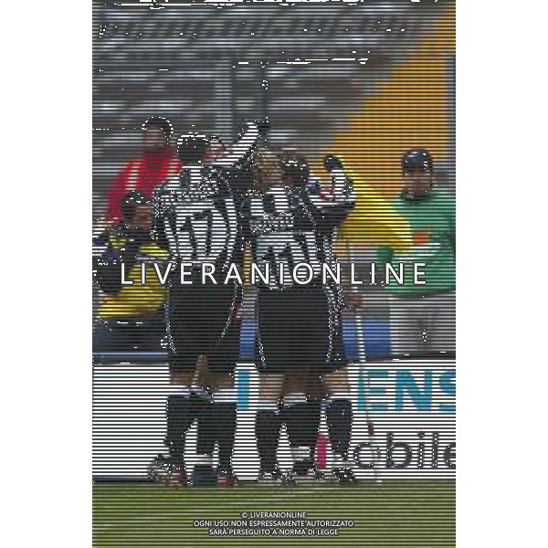 DIG- JUVENTUS - REGGINA CAMPIONATO CALCIO SERIE A 12 GENNAIO 2003 - RISULTATO 5-0 NELLA FOTO ESULTANZA DOPO IL GOL DI ANTONIO CONTE AGENZIA ALDO LIVERANI SAS