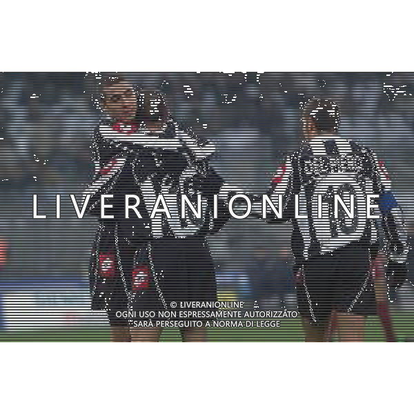 DIG- JUVENTUS - REGGINA CAMPIONATO CALCIO SERIE A 12 GENNAIO 2003 - RISULTATO 5-0 NELLA FOTO ESULTANZA DOPO IL GOL DI MARCO DI VAIO CON DAVID TREZEGUET E ALESSANDRO DEL PIERO AGENZIA ALDO LIVERANI SAS