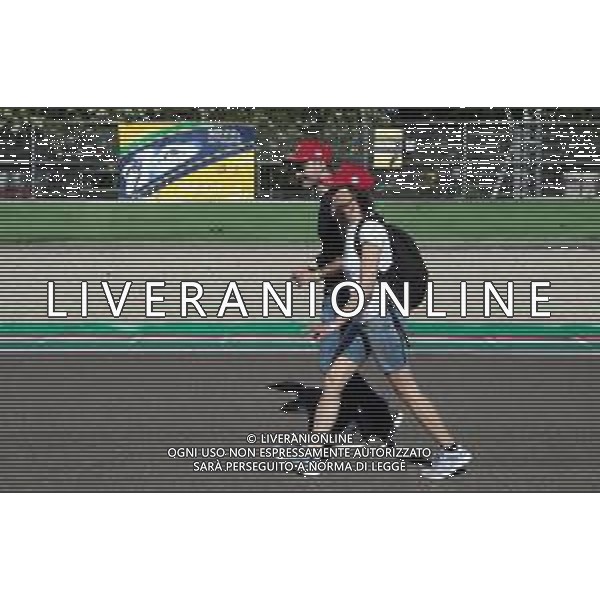 IMOLA 01 05 2025 AUTODROMO ENZO E DINO FERRARI l\'Ayrton Day, la giornata istituita per rendere omaggio alla memoria di Ayrton Senna e di Roland Ratzenberger.NELLA FOTO una Camminata per Roland e Ayrton, un evento podistico non competitivo a cura di Atletica Imola Sacmi POSTO DOVE Ë MORTO AYRTON SENNA ©SANNA - AGENZIA ALDO LIVERANI SAS