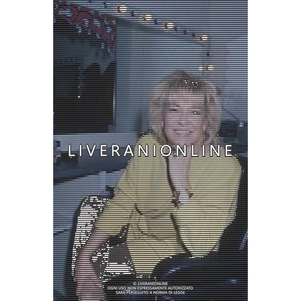 DIAP-RETROSPETTIVA WILMA GOICH CANTANTE NELLA FOTO WILMA GOICH CONDUCE LA TRASMISSIONE TELEVISIVA “TRIS“ ANNO 1990 AG ALDO LIVERANI SAS