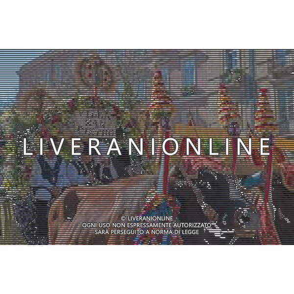 1-5-2025. Cagliari, 369° festa Sant\'Efisio Martire. La festa, si svolge ogni anno il 1 Maggio ininterrottamente dal 1657, anno in cui il Santo fece cessare l\'epidemia della peste arrivata in Sardegna. I fedeli e i gruppi folk sardi, ripercorrono i luoghi del martirio. Foto Salvatore Moi/Agenzia Aldo Liverani s.as.- AGENZIA ALDO LIVERANI SAS