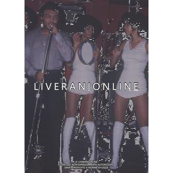 COL-RETROSPETTIVA WESS JOHNSON PSEUDONIMO WESLEY JOHNSON CANTANTE NELLA FOTO WESS JOHNSON CON IL SUO GRUPPO MUSICALE AG ALDO LIVERANI SAS 