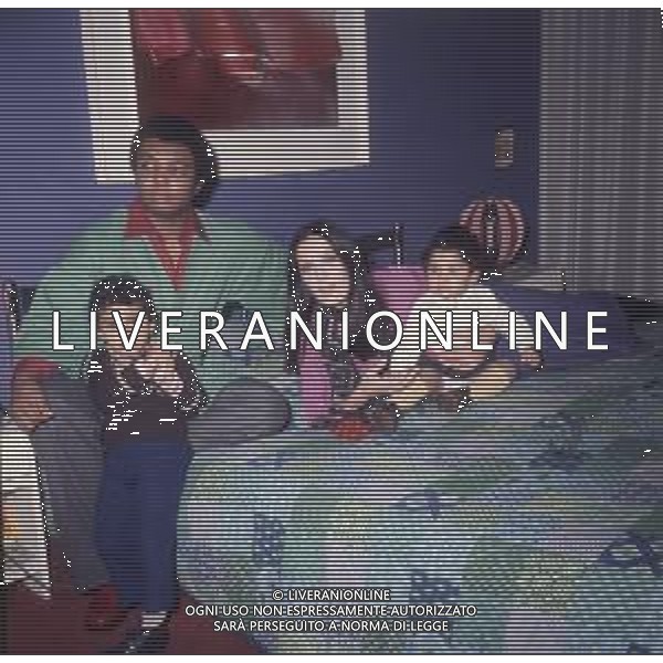 COL-RETROSPETTIVA WESS JOHNSON PSEUDONIMO WESLEY JOHNSON CANTANTE NELLA FOTO WESS JOHNSON CON LA MOGLIE MIRELLA CECCARELLI AG ALDO LIVERANI SAS
