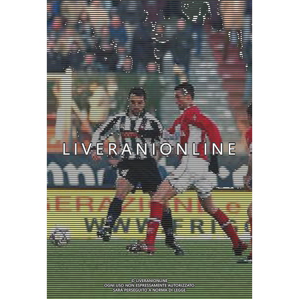 DIG- UDINESE - PERUGIA CAMPIONATO CALCIO SERIE A 12 GENNAIO 2003 - RISULTATO 0-0 NELLA FOTO VALERIO BERTOTTO E ANDREA CARACCIOLO AGENZIA ALDO LIVERANI SAS