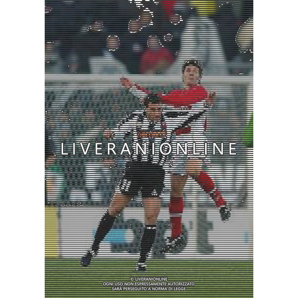 DIG- UDINESE - PERUGIA CAMPIONATO CALCIO SERIE A 12 GENNAIO 2003 - RISULTATO 0-0 NELLA FOTO ROBERTO MUZZI E SEAN SOGLIANO AGENZIA ALDO LIVERANI SAS