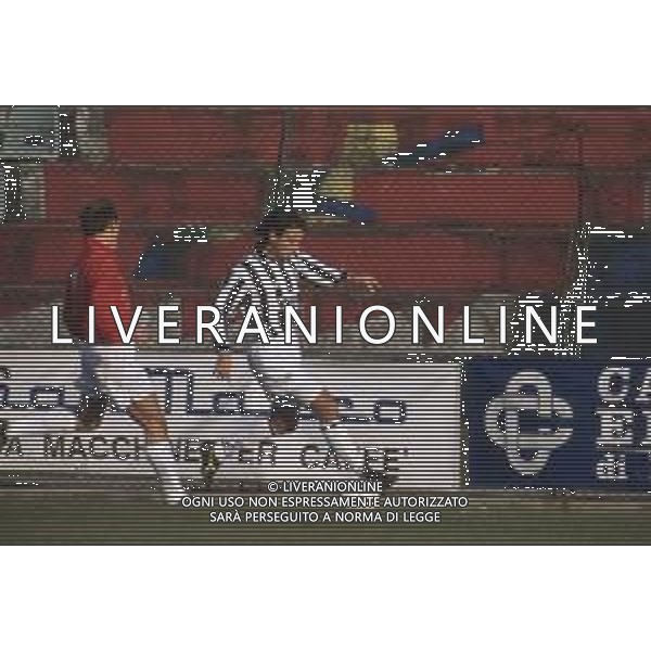 DIAP-RETROSPETTIVA STEFANO BORGONOVO CALCIATORE NELLA FOTO STEFANO BORGONOVO CON LA MAGLIA DELL\'UDINESE CALCIO AG ALDO LIVERANI SAS