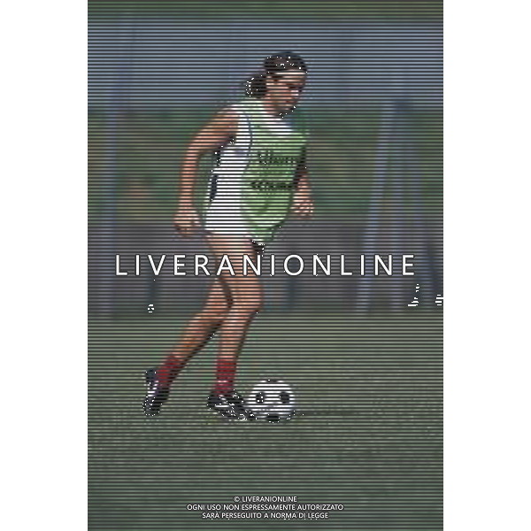DIAP-RETROSPETTIVA STEFANO BORGONOVO CALCIATORE NELLA FOTO STEFANO BORGONOVO CON LA MAGLIA DELL\'UDINESE CALCIO AG ALDO LIVERANI SAS