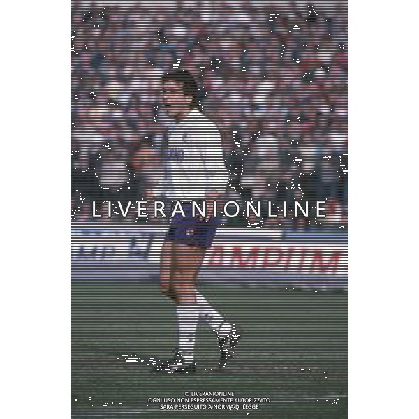 DIAP-RETROSPETTIVA STEFANO BORGONOVO CALCIATORE NELLA FOTO STEFANO BORGONOVO CON LA MAGLIA DELLA FIORENTINA CALCIO AG ALDO LIVERANI SAS 