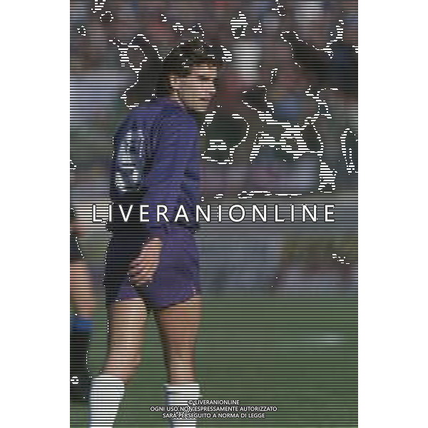 DIAP-RETROSPETTIVA STEFANO BORGONOVO CALCIATORE NELLA FOTO STEFANO BORGONOVO CON LA MAGLIA DELLA FIORENTINA CALCIO AG ALDO LIVERANI SAS 