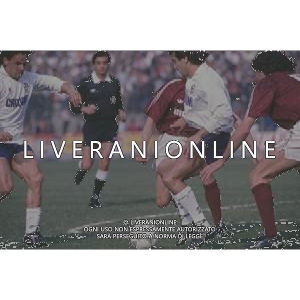 DIAP-RETROSPETTIVA STEFANO BORGONOVO CALCIATORE NELLA FOTO STEFANO BORGONOVO CON LA MAGLIA DELLA FIORENTINA CALCIO AG ALDO LIVERANI SAS 