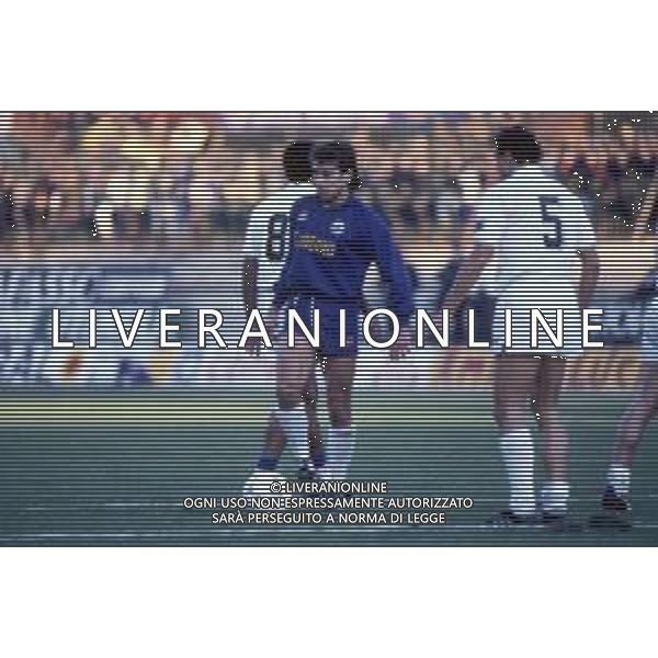 DIAP-RETROSPETTIVA STEFANO BORGONOVO CALCIATORE NELLA FOTO STEFANO BORGONOVO CON LA MAGLIA DELLA FIORENTINA CALCIO AG ALDO LIVERANI SAS 
