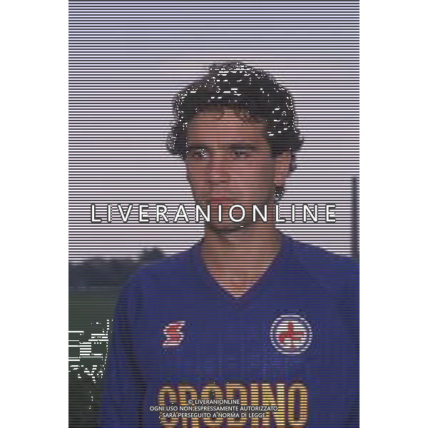 DIAP-RETROSPETTIVA STEFANO BORGONOVO CALCIATORE NELLA FOTO STEFANO BORGONOVO CON LA MAGLIA DELLA FIORENTINA CALCIO AG ALDO LIVERANI SAS 