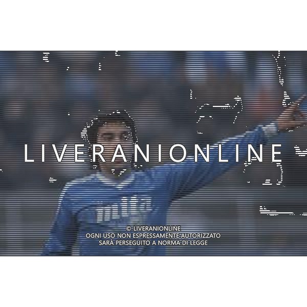 DIAP-RETROSPETTIVA STEFANO BORGONOVO CALCIATORE NELLA FOTO STEFANO BORGONOVO CON LA MAGLIA DEL COMO CALCIO AG ALDO LIVERANI SAS