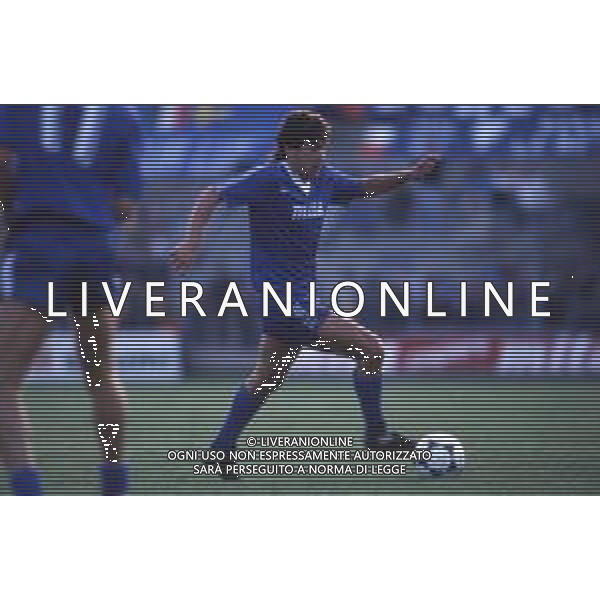 DIAP-RETROSPETTIVA STEFANO BORGONOVO CALCIATORE NELLA FOTO STEFANO BORGONOVO CON LA MAGLIA DEL COMO CALCIO AG ALDO LIVERANI SAS