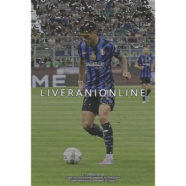 Joaquin Correa of Inter FC play the ball during Inter FC vs Hellas Verona FC, 35° Serie A Enilive 2024-25 game at Giuseppe Meazza - San Siro stadium in Milano (MI), Italy, on April 06, 2025. (Photo by Davide Casentini)- AGENZIA ALDO LIVERANI SAS