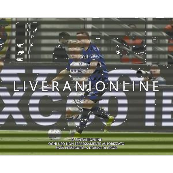 Marko Arnautovic of Inter FC battle for the ball with Martin Frese of Hellas Verona FC during Inter FC vs Hellas Verona FC, 35° Serie A Enilive 2024-25 game at Giuseppe Meazza - San Siro stadium in Milano (MI), Italy, on April 06, 2025. (Photo by Davide Casentini)- AGENZIA ALDO LIVERANI SAS