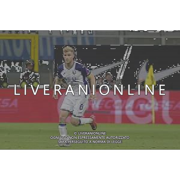 Nicolas Valentini of Hellas Verona FC play the ball during Inter FC vs Hellas Verona FC, 35° Serie A Enilive 2024-25 game at Giuseppe Meazza - San Siro stadium in Milano (MI), Italy, on April 06, 2025. (Photo by Davide Casentini)- AGENZIA ALDO LIVERANI SAS