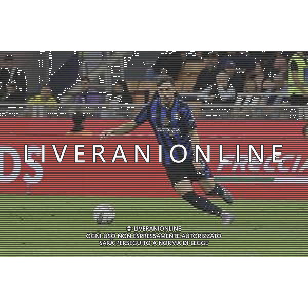 Carlos Augusto of Inter FC play the ball during Inter FC vs Hellas Verona FC, 35° Serie A Enilive 2024-25 game at Giuseppe Meazza - San Siro stadium in Milano (MI), Italy, on April 06, 2025. (Photo by Davide Casentini)- AGENZIA ALDO LIVERANI SAS