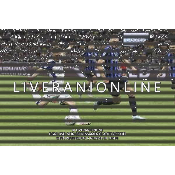 Tomas Suslov of Hellas Verona FC play the ball during Inter FC vs Hellas Verona FC, 35° Serie A Enilive 2024-25 game at Giuseppe Meazza - San Siro stadium in Milano (MI), Italy, on April 06, 2025. (Photo by Davide Casentini)- AGENZIA ALDO LIVERANI SAS