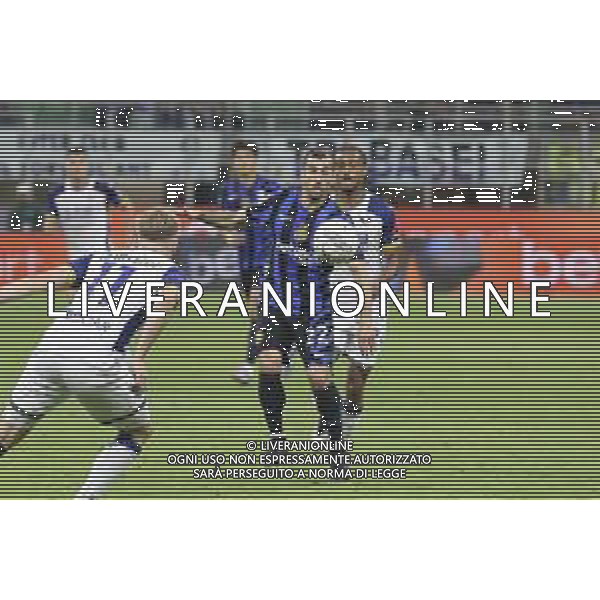 Henrikh Mkhitaryan of Inter FC play the ball during Inter FC vs Hellas Verona FC, 35° Serie A Enilive 2024-25 game at Giuseppe Meazza - San Siro stadium in Milano (MI), Italy, on April 06, 2025. (Photo by Davide Casentini)- AGENZIA ALDO LIVERANI SAS