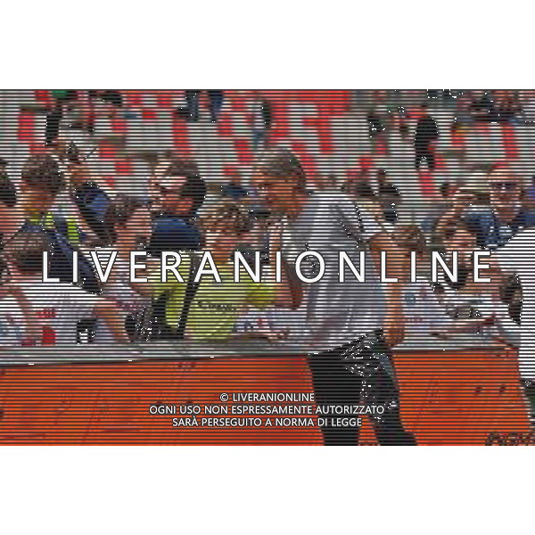 TVEM May 04, 2025 Bari, Italy - SSC Bari vs Pisa Sporting Club - Italian soccer serie B 2024/25 - San Nicola Stadium. In the pic: coach Filippo Inzaghi of Pisa ©TVEM Emmanuele Mastrodonato - AGENZIA ALDO LIVERANI SAS