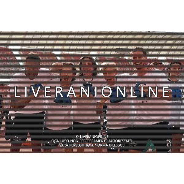 TVEM May 04, 2025 Bari, Italy - SSC Bari vs Pisa Sporting Club - Italian soccer serie B 2024/25 - San Nicola Stadium. In the pic: Pisa players celebrate promotion to Serie A -Esultanza e Festeggiamenti del Pisa a fine gara per la Promozione in Serie A ©TVEM Emmanuele Mastrodonato - AGENZIA ALDO LIVERANI SAS