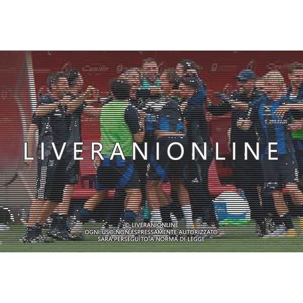 TVEM May 04, 2025 Bari, Italy - SSC Bari vs Pisa Sporting Club - Italian soccer serie B 2024/25 - San Nicola Stadium. In the pic: coach Filippo Inzaghi of Pisa and Pisa players celebrate promotion to Serie A -Esultanza e Festeggiamenti del Pisa a fine gara per la Promozione in Serie A ©TVEM Emmanuele Mastrodonato - AGENZIA ALDO LIVERANI SAS
