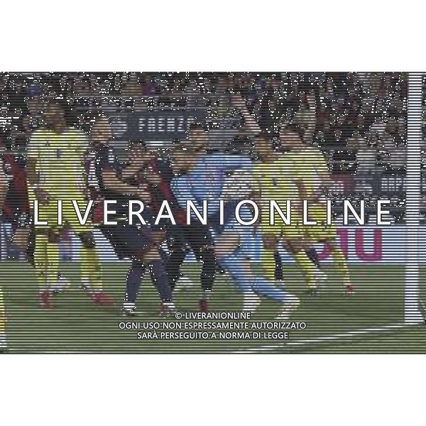 Michele Di Gregorio of Juventus FC makes a save during Bologna BFC vs Juventus F, 35° Serie A Enilive 2024-25 game at Renato Dall\'Ara stadium in Bologna (BO), Italy, on May 04, 2025. (Photo by Davide Casentini)- AGENZIA ALDO LIVERANI SAS