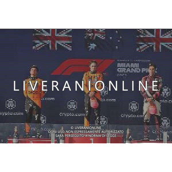 The podium (L to R): Lando Norris (GBR) McLaren, second; Oscar Piastri (AUS) McLaren, race winner; George Russell (GBR) Mercedes AMG F1, third. 04.05.2025. Formula 1 World Championship, Rd 6, Miami Grand Prix, Miami, Florida, USA, Race Day. - www.xpbimages.com, EMail: requests@xpbimages.com © Copyright: Bearne / XPB Images ONLY ITALY-AG ALDO LIVERANI SAS