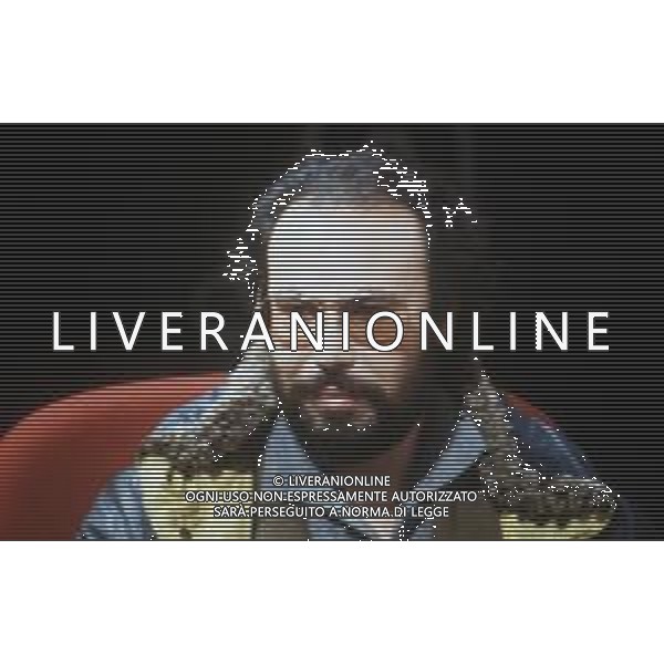 DIAP-RETROSPETTIVA ANTONELLO VENDITTI CANTANTE NELLA FOTO ANTONELLO VENDITTI OSPITE DELLA TRASMISSIONE TELEVISIVA “BLITZ“ CONDOTTA DA GIANNI MINA\' ANNI 80 FOTO MARIO DOTTI-AG ALDO LIVERANI SAS