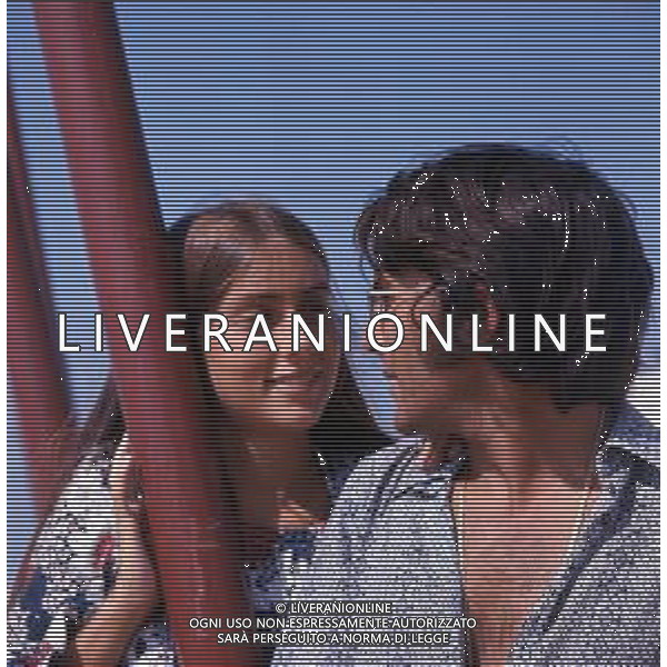 COL-RETROSPETTIVA ALBANO CARRISI E ROMINA POWER CANTANTI NELLA FOTO ALBANO CARRISI E ROMINA POWER AL MARE ANNI 70 ©ARCHIVIO AGENZIA ALDO LIVERANI SAS -