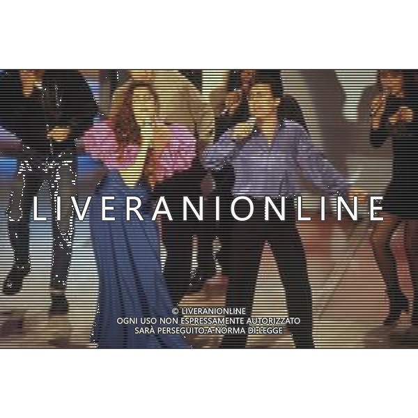 DIAP-RETROSPETTIVA ALBANOCARRISI E ROMINA POWER CANTANTI NELLA FOTO ALBANO CARRISI E ROMINA POWER A SANREMO NELL\'ANNO 1989 AG ALDO LIVERANI SAS