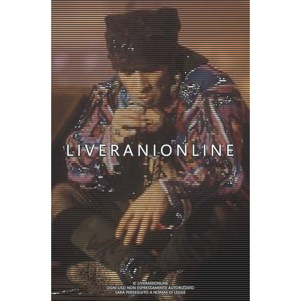 DIA- RETROSPETTIVA LITTLE STEVEN (Steven Van Zandt, nato Steven Lento) CANTANTE MUSICISTA NELLA FOTO LITTLE STEVEN AL FESTIVAL DELLA CANZONE ITALIANA DI SANREMO NELL’ANNO 1989 AGENZIA ALDO LIVERANI SAS